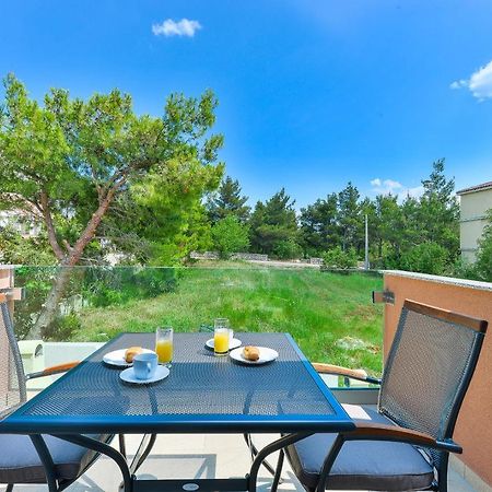 Cascada Villas With Private Jacuzzi And Private Parking Starigrad Paklenica Esterno foto
