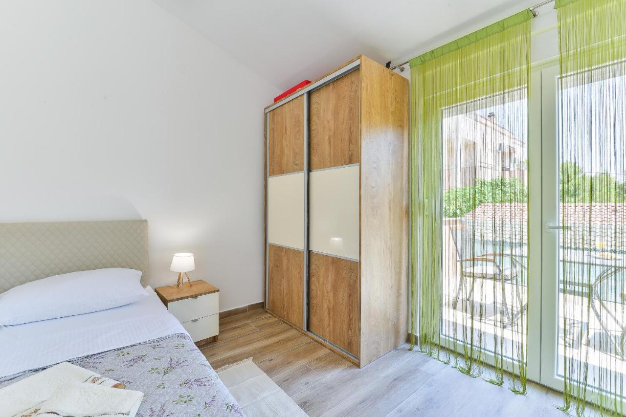 Cascada Villas With Private Jacuzzi And Private Parking Starigrad Paklenica Esterno foto
