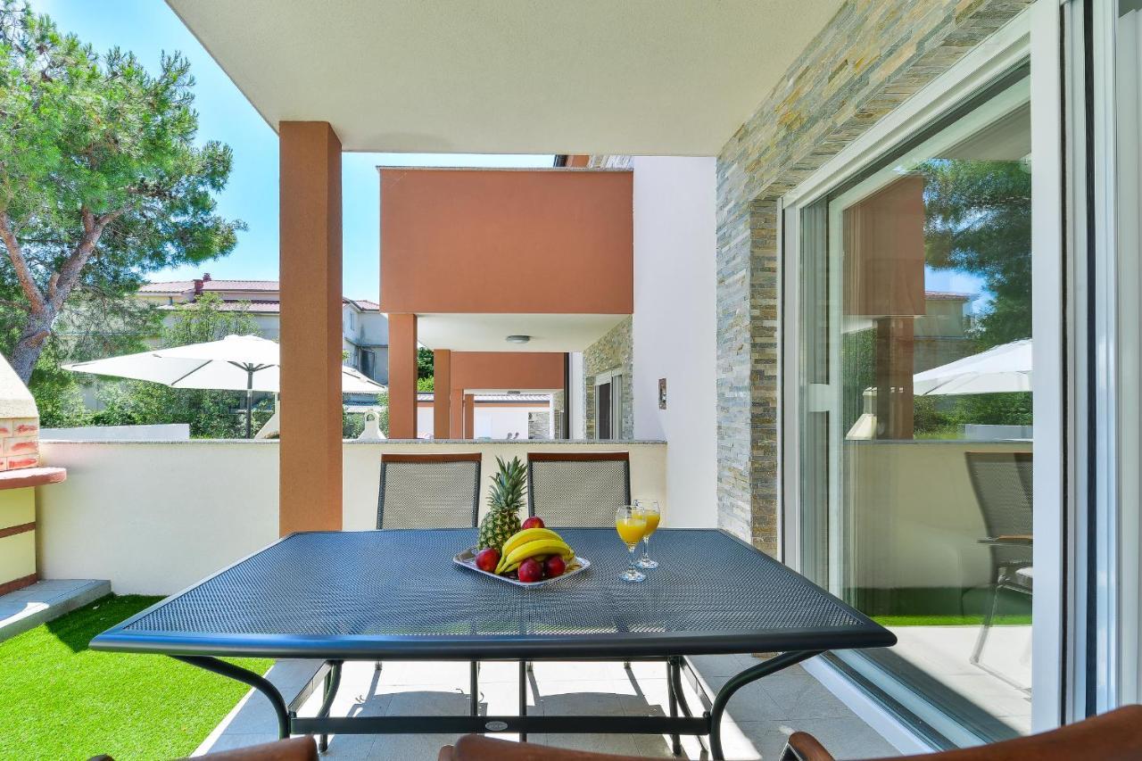 Cascada Villas With Private Jacuzzi And Private Parking Starigrad Paklenica Esterno foto