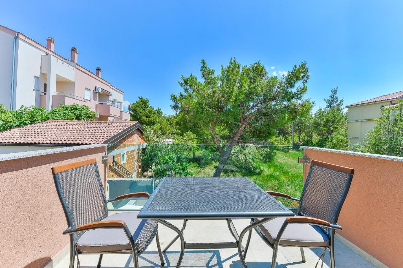 Cascada Villas With Private Jacuzzi And Private Parking Starigrad Paklenica Esterno foto
